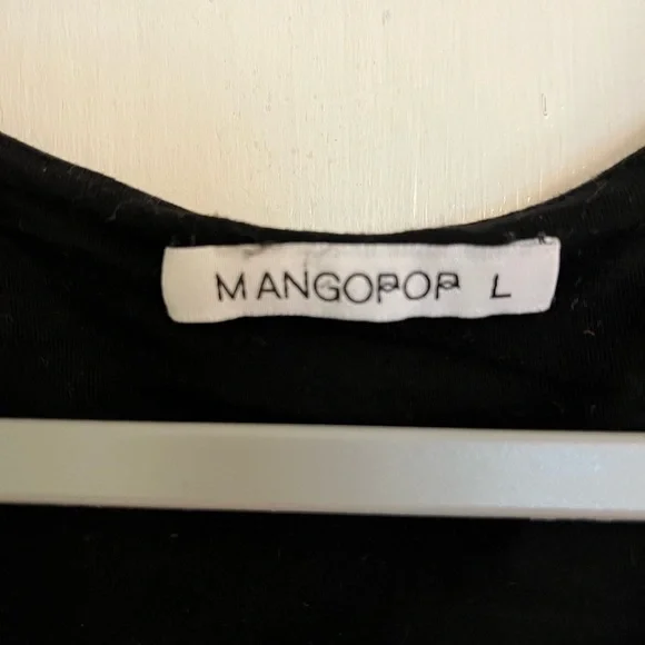 Mangopop Double Lined Black V-Neck Bodysuit - Picture 4 of 4